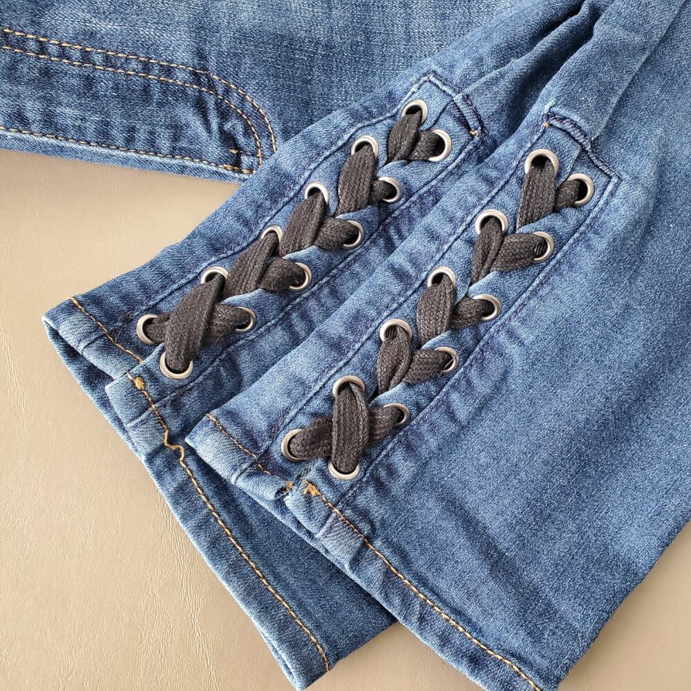 Style & Co Denim Capri-length Blue Med wash Size 8 ankle accent with laces